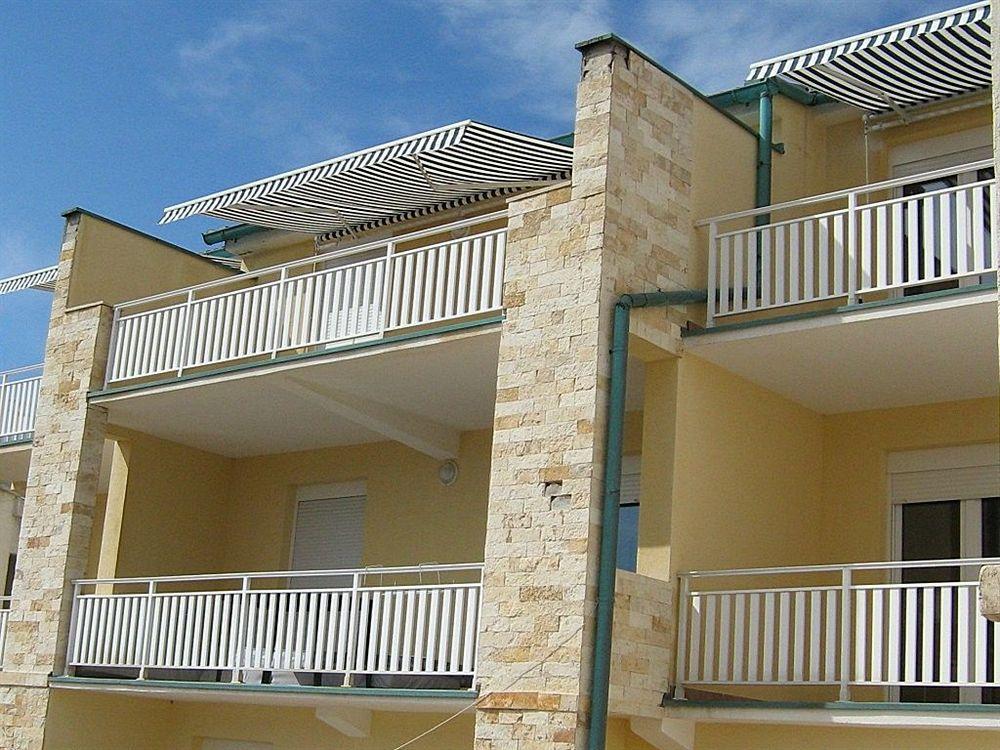 Apartments Suhomont Pag Town Exterior foto